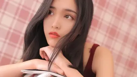 西湖仿生鲨鱼出没